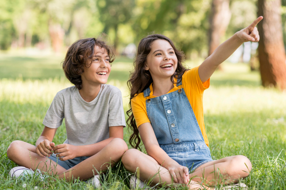 kids with friend