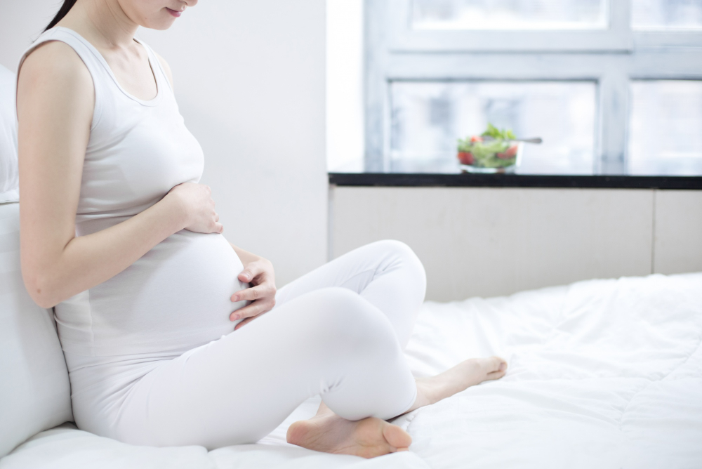 pregnant first 3 month